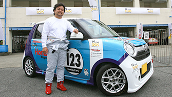 チームホンダマガジンN-ONE パパイヤ鈴木選手